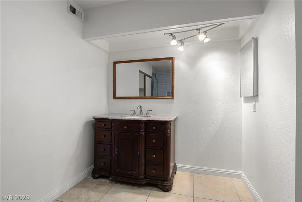 2674 San Martin, Las Vegas, NV 89121