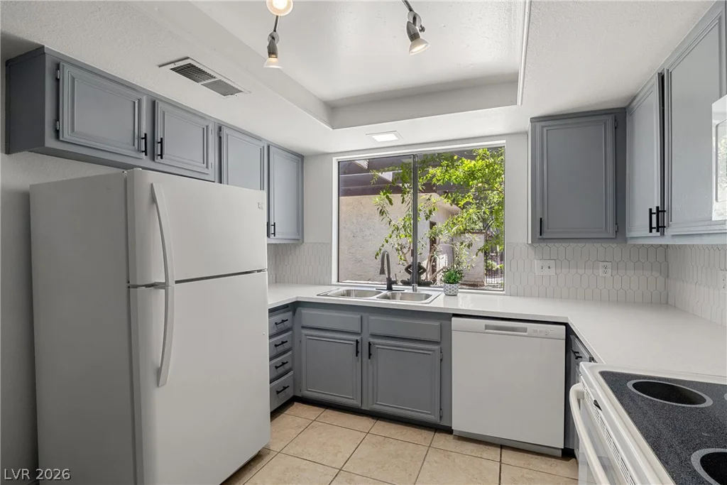 2674 San Martin, Las Vegas, NV 89121