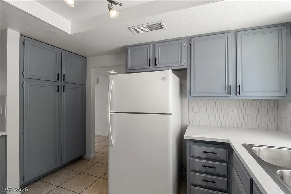2674 San Martin, Las Vegas, NV 89121