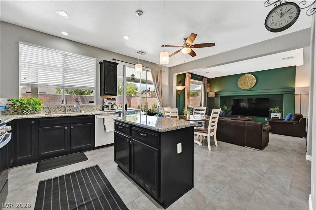 5807 Field Breeze, Las Vegas, NV 89148