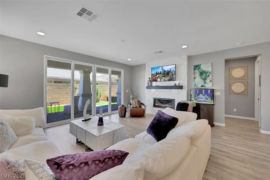 329 Silva, Henderson, NV 89011