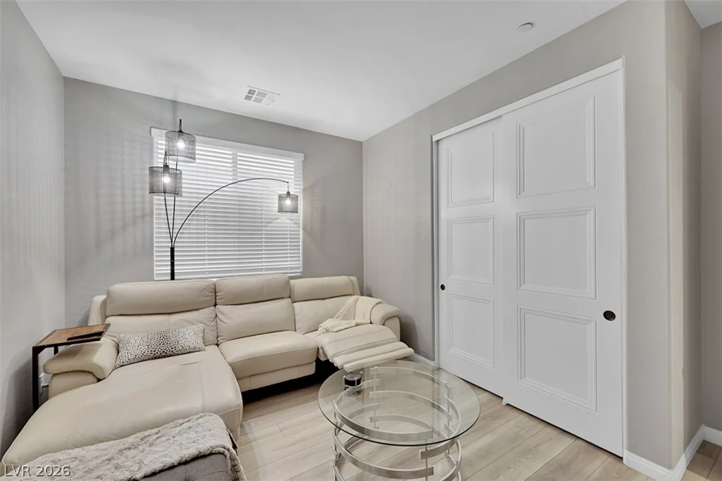 329 Silva, Henderson, NV 89011