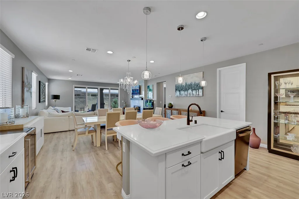 329 Silva, Henderson, NV 89011