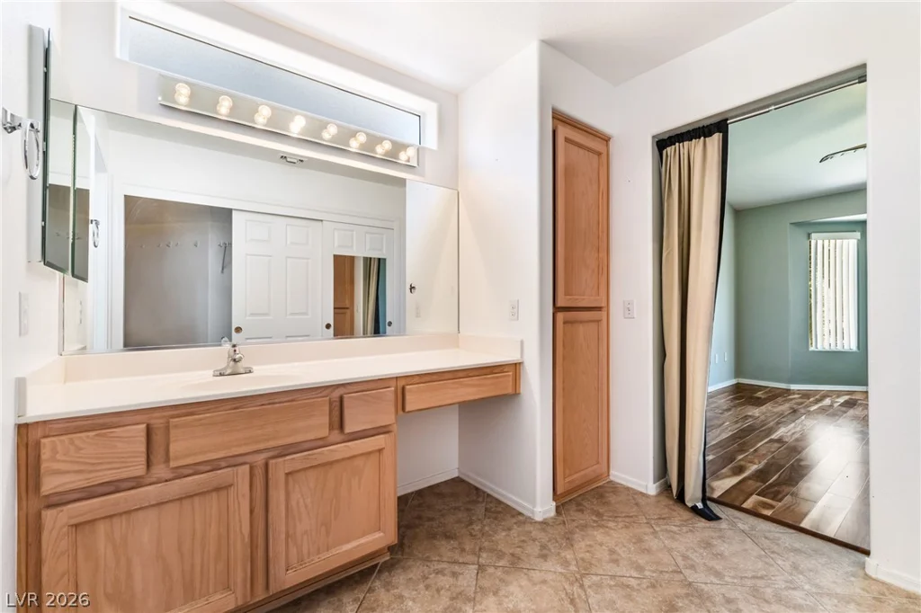 10424 Marymont, Las Vegas, NV 89134