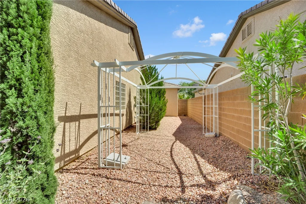 5812 Bargull Bay, Las Vegas, NV 89131