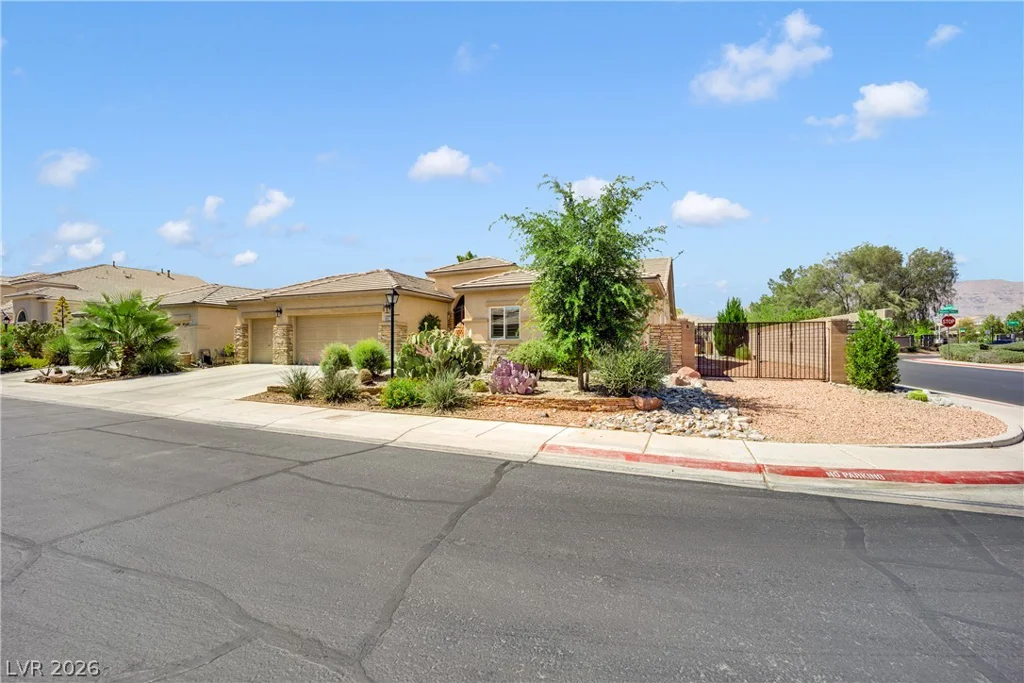 5812 Bargull Bay, Las Vegas, NV 89131