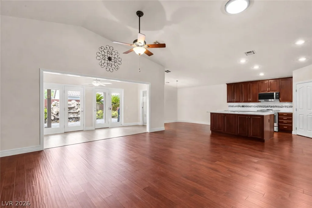 8769 Frasure Falls, Las Vegas, NV 89178