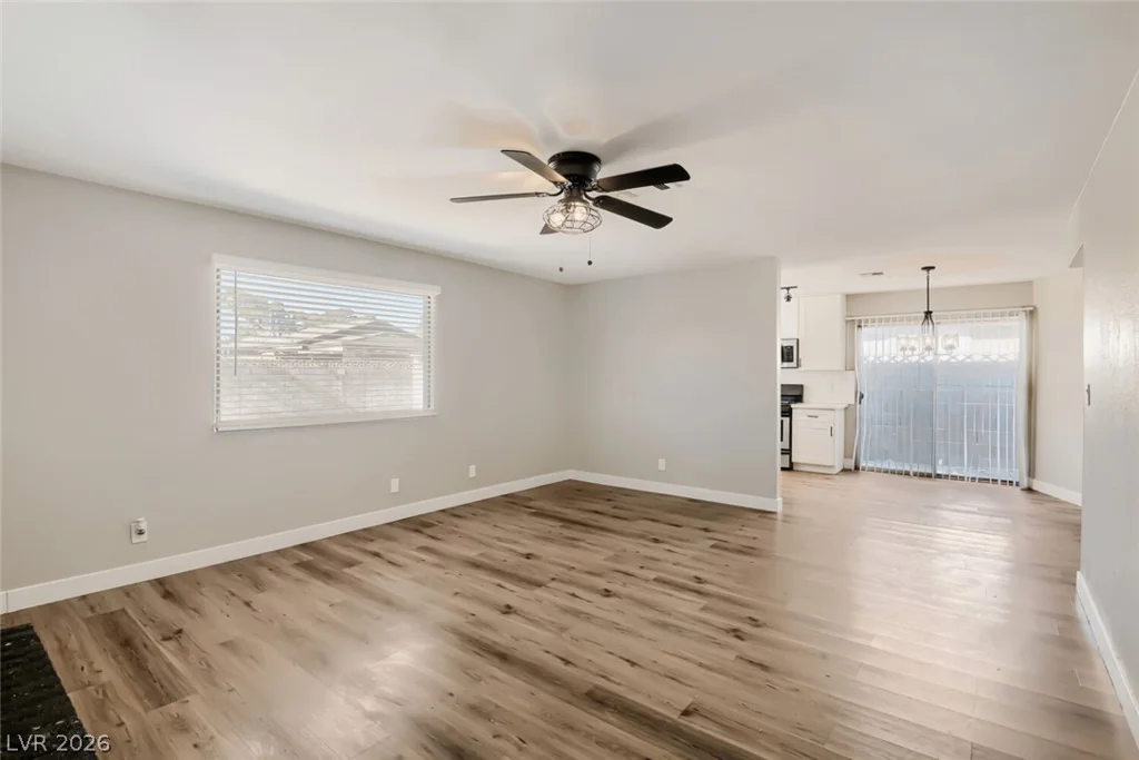 6401 Pawlow, Las Vegas, NV 89118