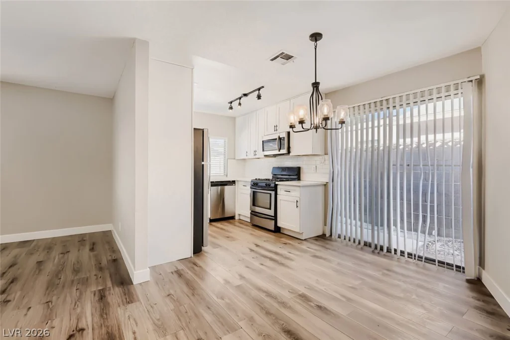 6401 Pawlow, Las Vegas, NV 89118