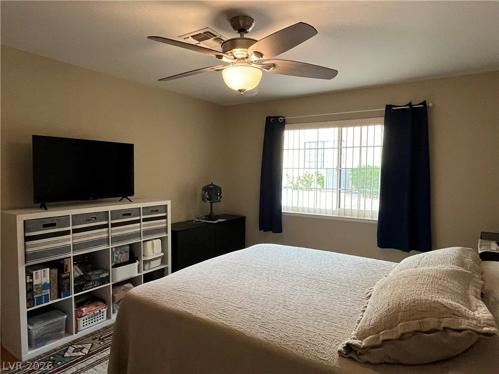 2851 Valley View, Las Vegas, NV 89102