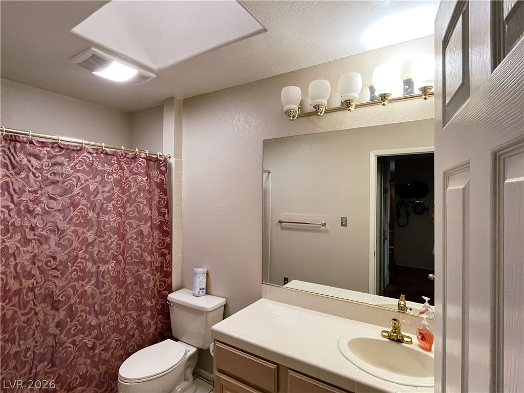 2851 Valley View, Las Vegas, NV 89102