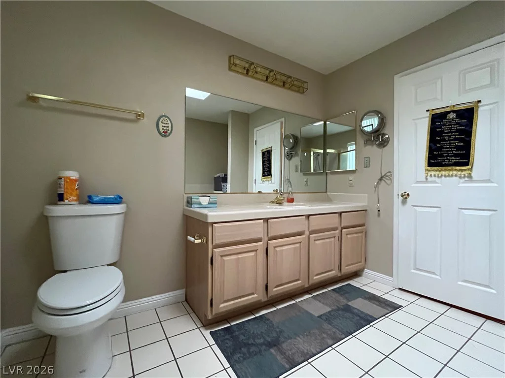 2851 Valley View, Las Vegas, NV 89102