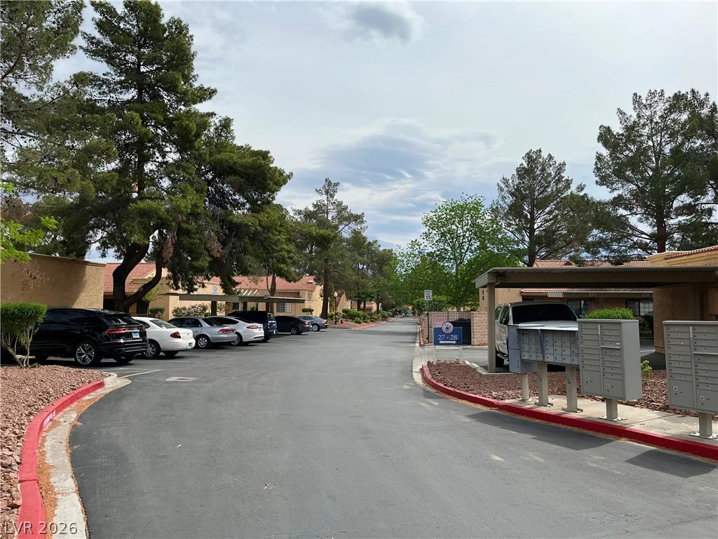 2851 Valley View, Las Vegas, NV 89102