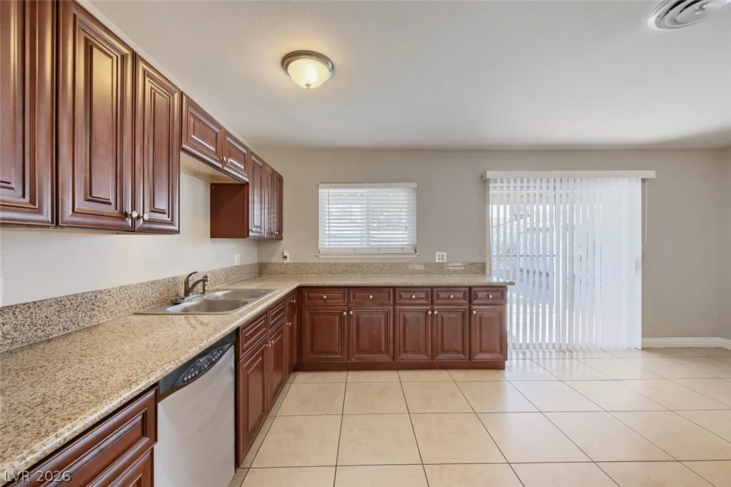 6321 Portola, Las Vegas, NV 89108