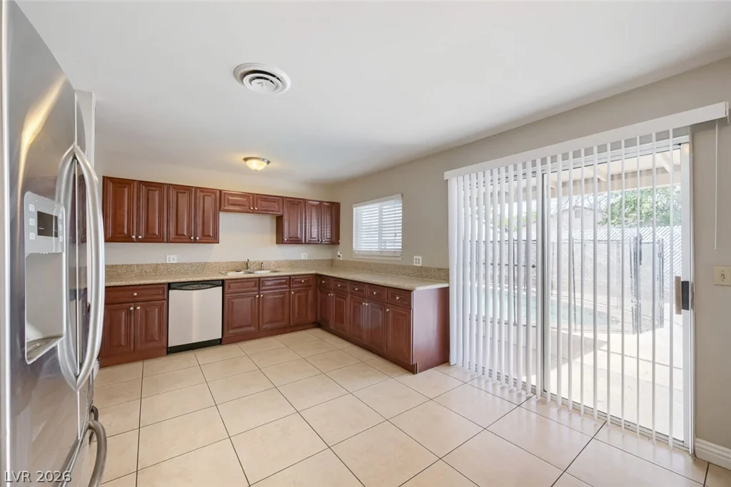 6321 Portola, Las Vegas, NV 89108
