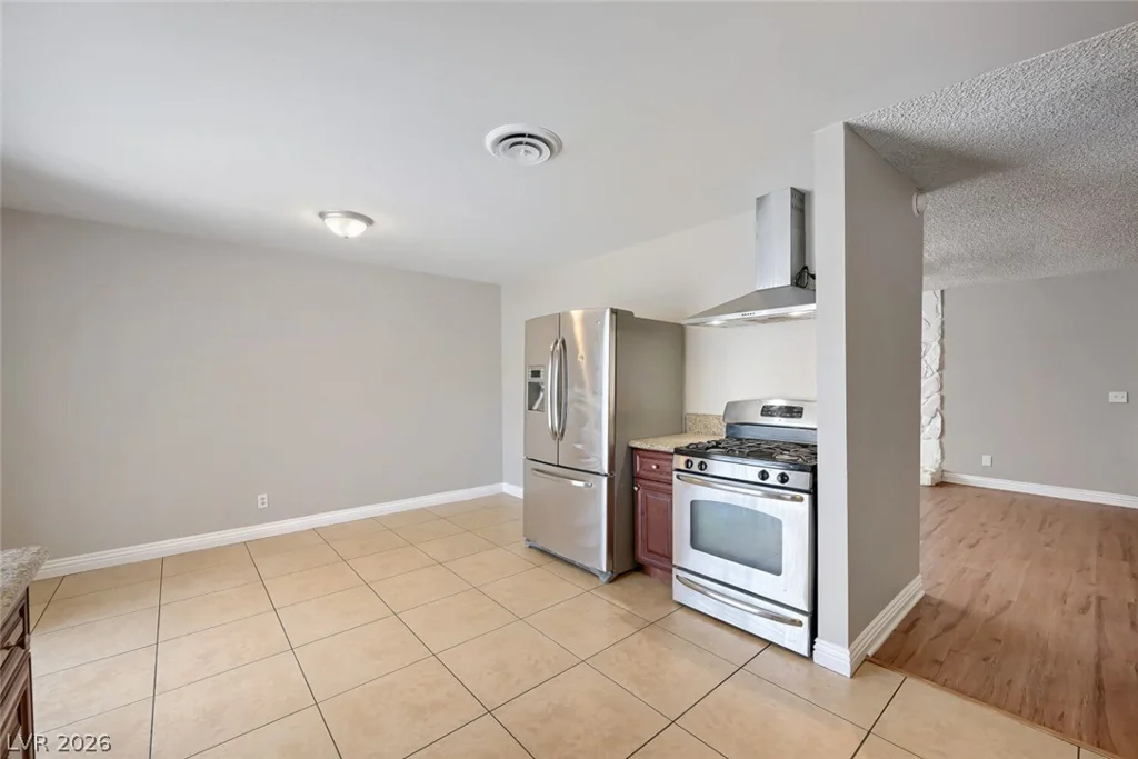 6321 Portola, Las Vegas, NV 89108