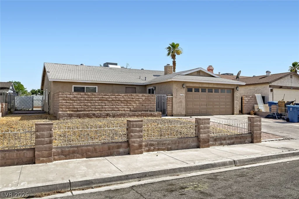 6321 Portola, Las Vegas, NV 89108