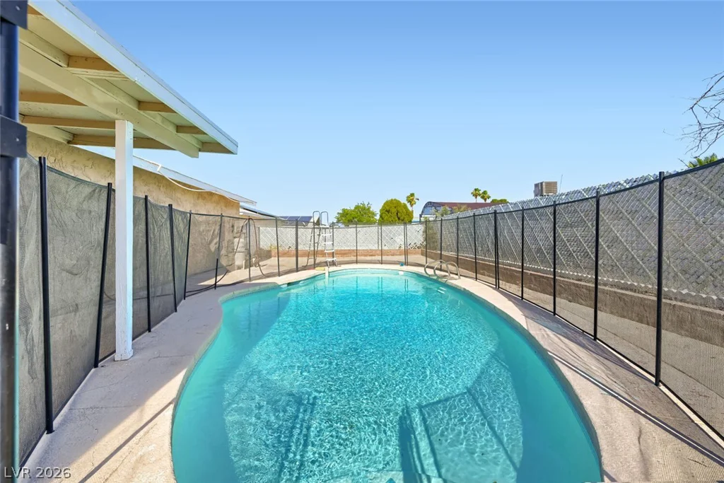 6321 Portola, Las Vegas, NV 89108