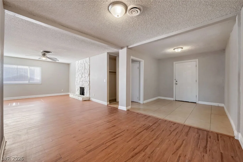 6321 Portola, Las Vegas, NV 89108