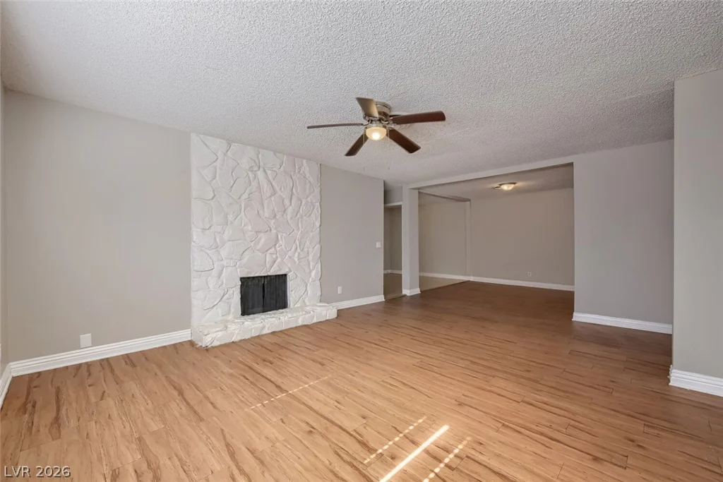 6321 Portola, Las Vegas, NV 89108