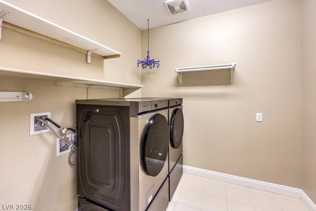 9476 Chandler Springs, Las Vegas, NV 89148