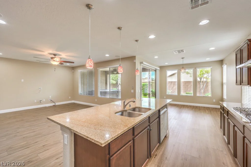 9476 Chandler Springs, Las Vegas, NV 89148