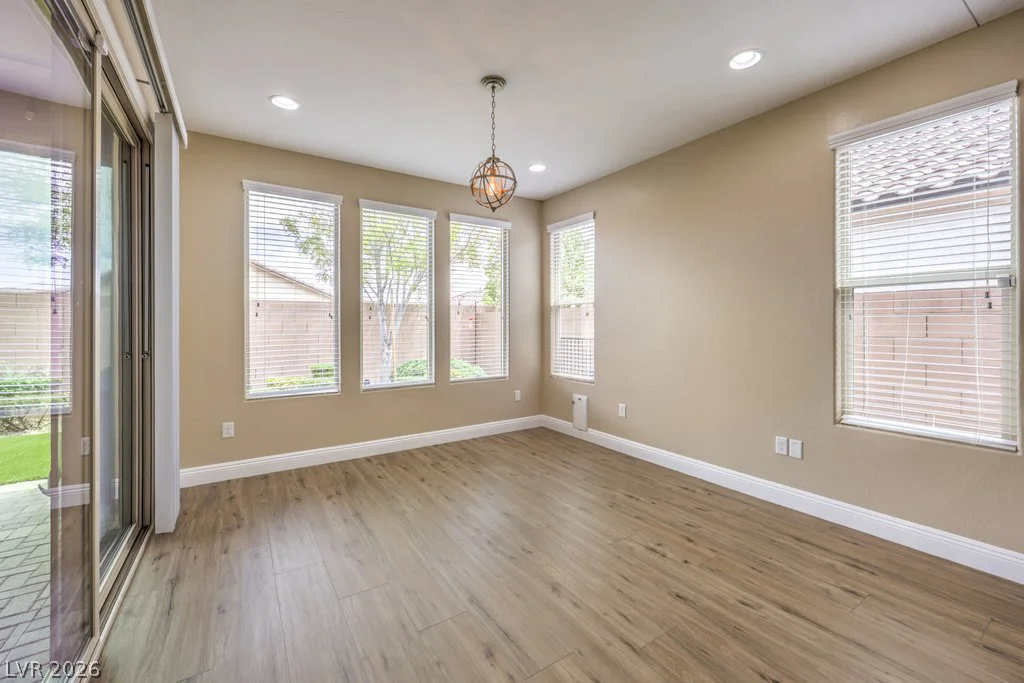 9476 Chandler Springs, Las Vegas, NV 89148