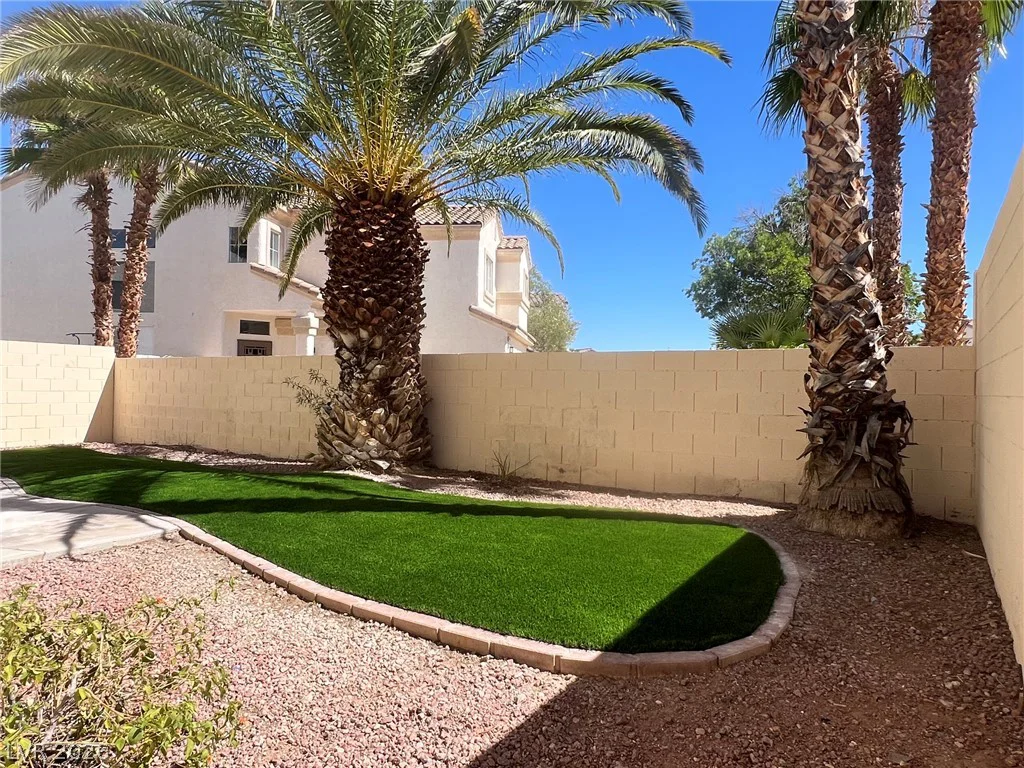 9737 Ravine, Las Vegas, NV 89117