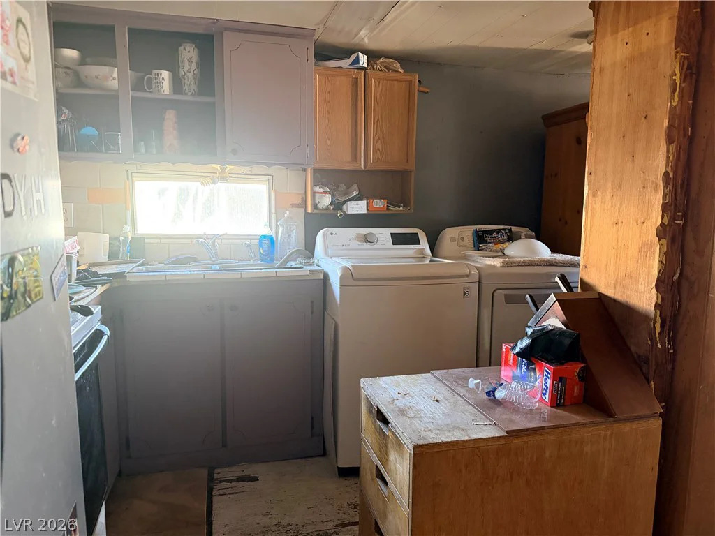 1081 Comstock, Pahrump, NV 89048