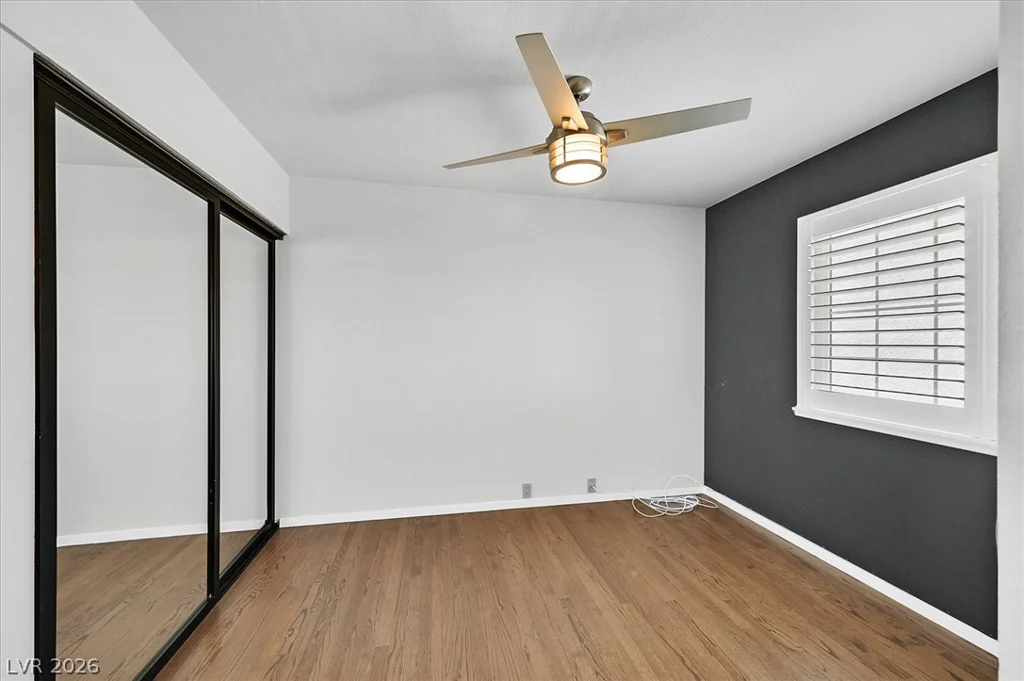 692 Tam O Shanter, Las Vegas, NV 89109