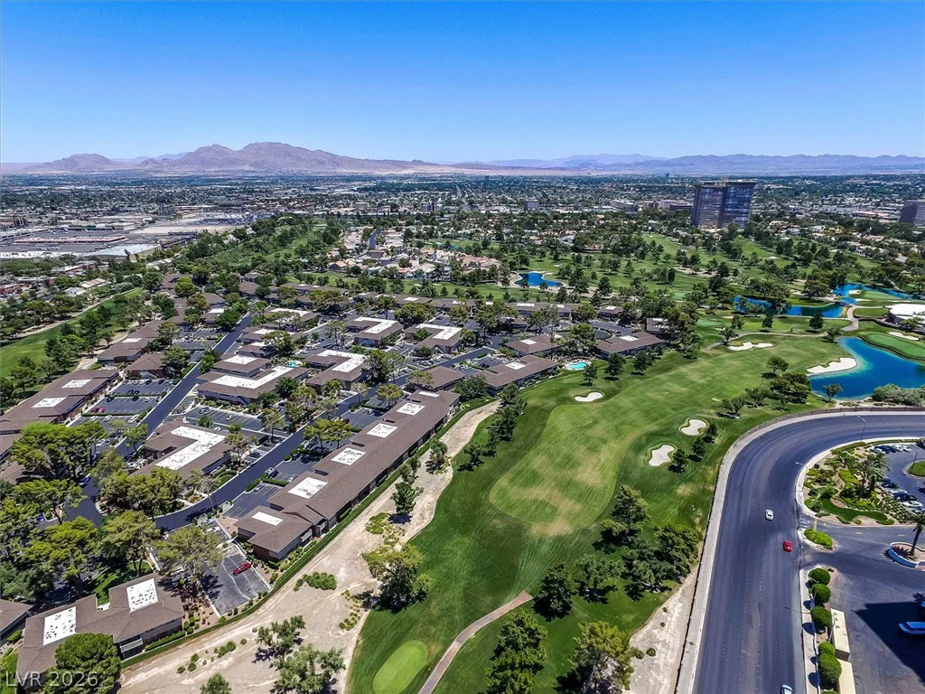 692 Tam O Shanter, Las Vegas, NV 89109