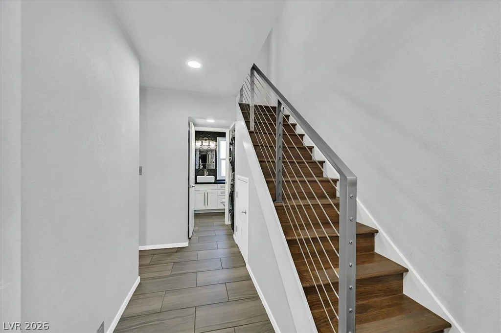 692 Tam O Shanter, Las Vegas, NV 89109