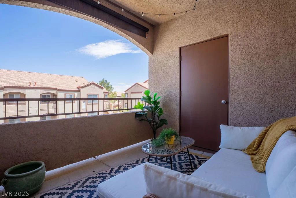 9580 Reno, Las Vegas, NV 89148
