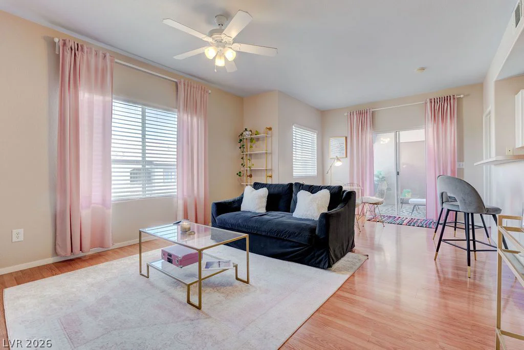 9580 Reno, Las Vegas, NV 89148
