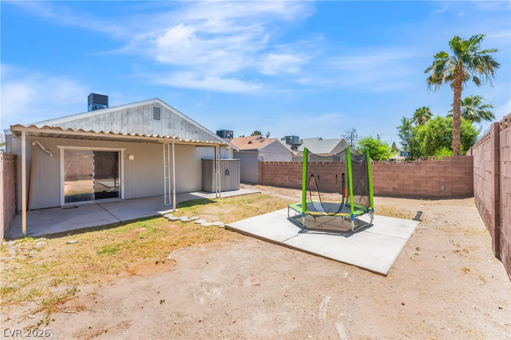 55 Christy, Las Vegas, NV 89110