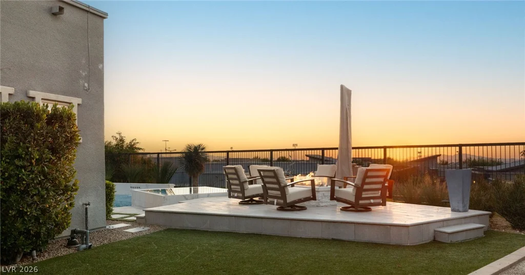 6100 Stone Rise, Las Vegas, NV 89135