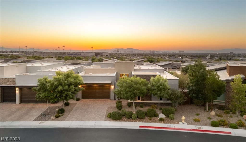 6100 Stone Rise, Las Vegas, NV 89135