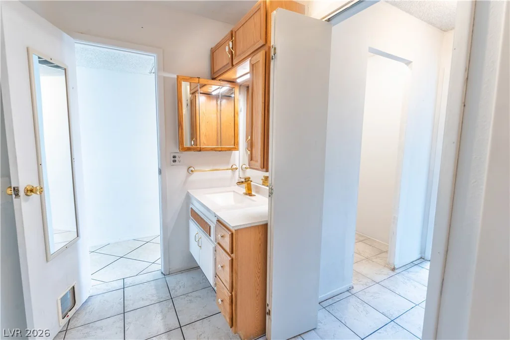 4647 Bennett, Las Vegas, NV 89121
