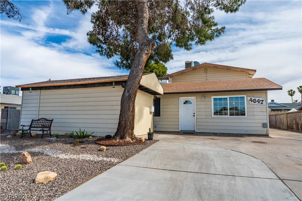 4647 Bennett, Las Vegas, NV 89121