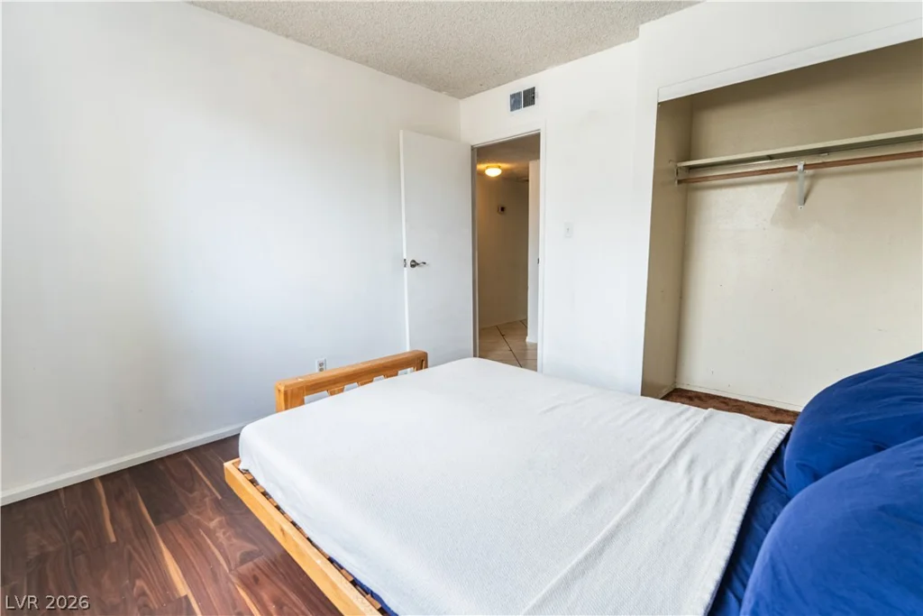4647 Bennett, Las Vegas, NV 89121