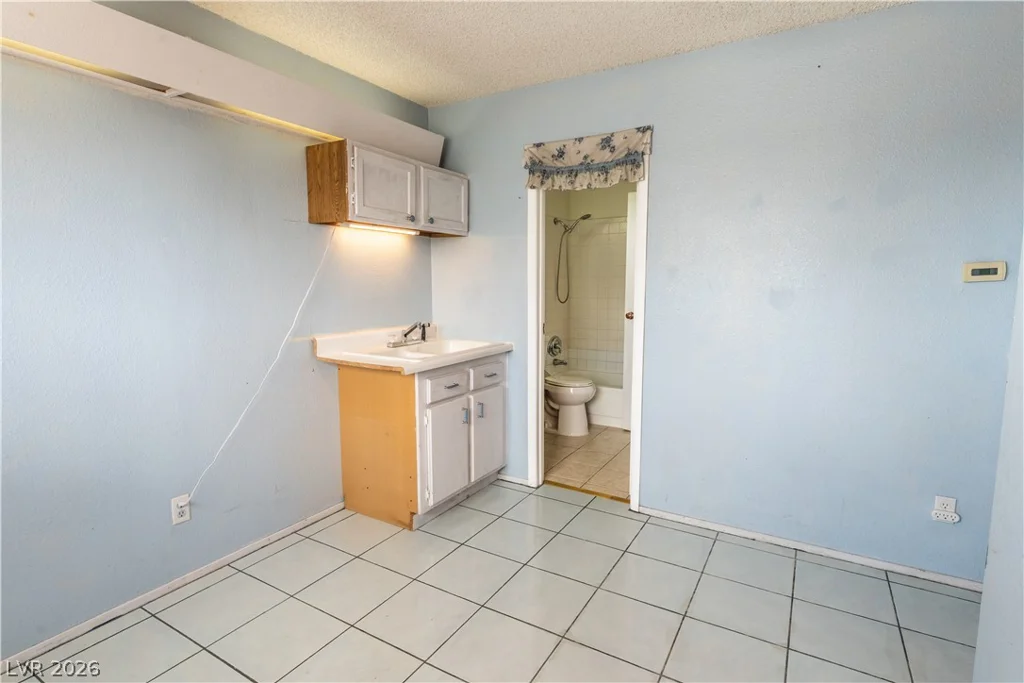 4647 Bennett, Las Vegas, NV 89121