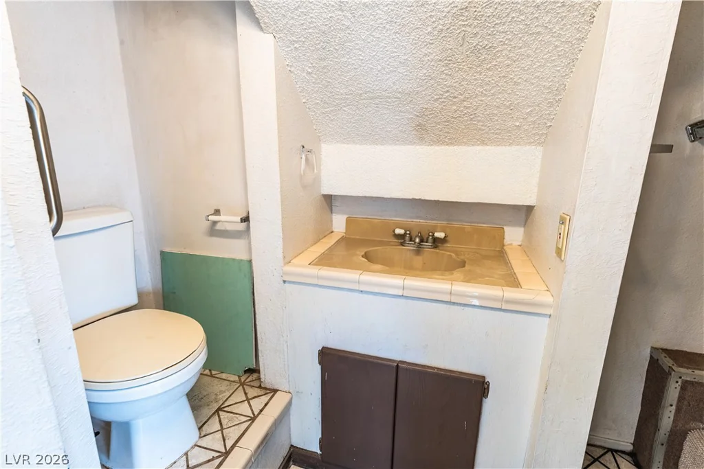 4647 Bennett, Las Vegas, NV 89121
