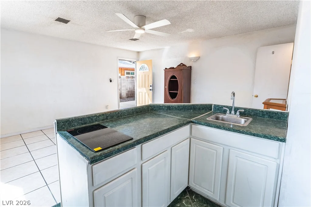 4647 Bennett, Las Vegas, NV 89121