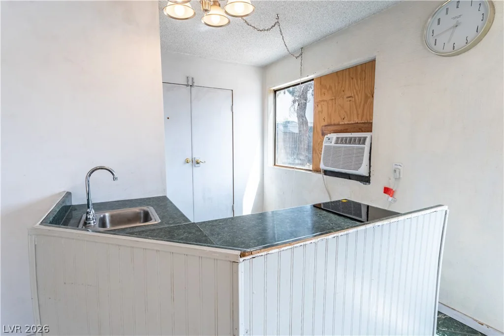 4647 Bennett, Las Vegas, NV 89121