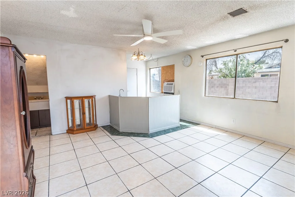 4647 Bennett, Las Vegas, NV 89121