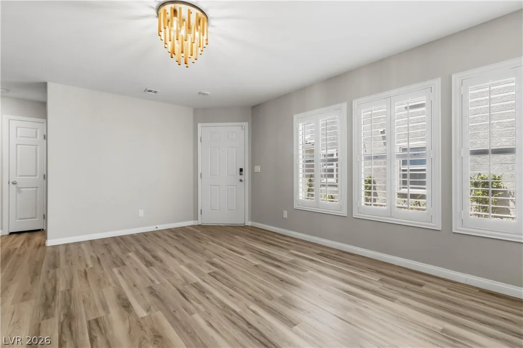 1402 Great Hollow, North Las Vegas, NV 89086
