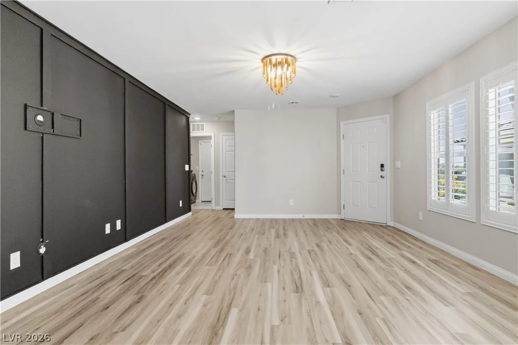 1402 Great Hollow, North Las Vegas, NV 89086