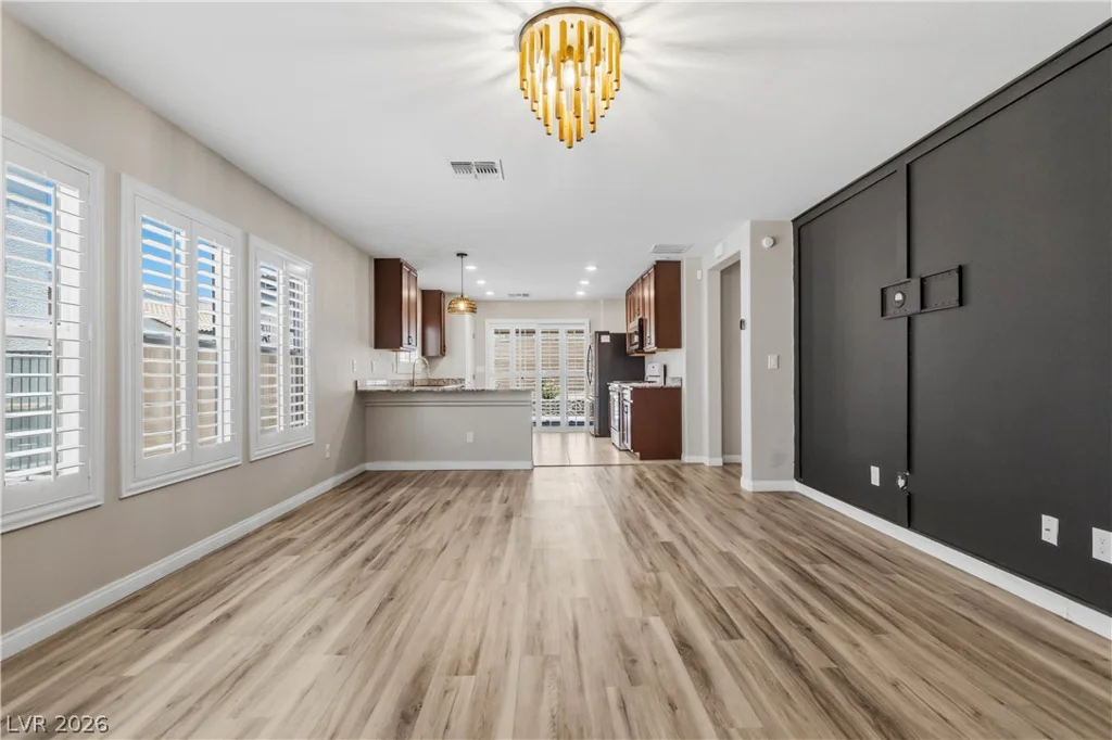 1402 Great Hollow, North Las Vegas, NV 89086