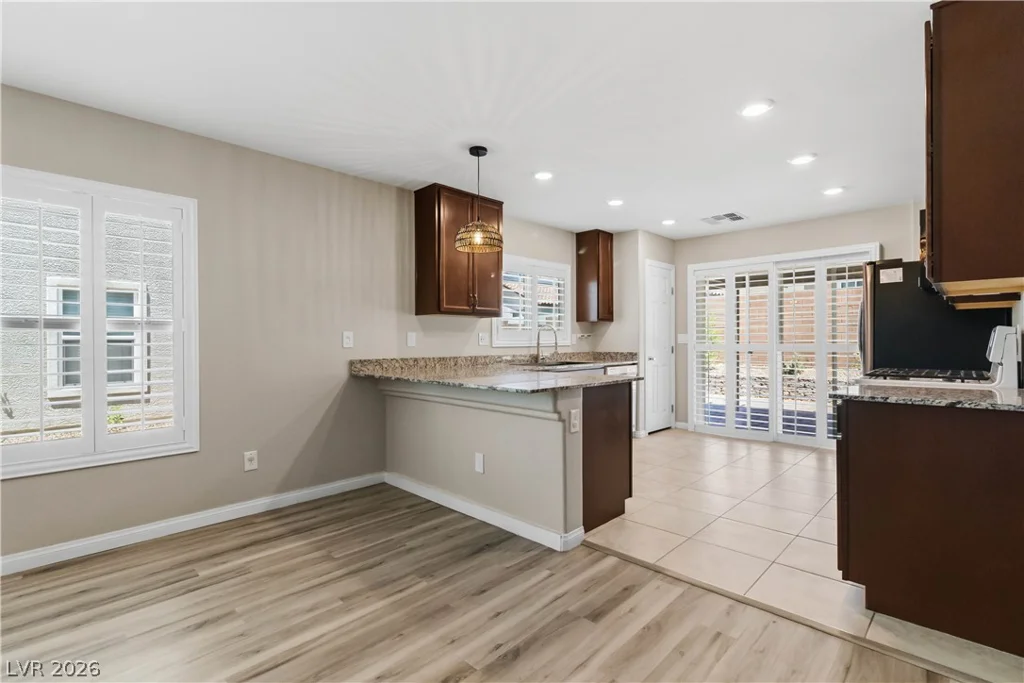 1402 Great Hollow, North Las Vegas, NV 89086