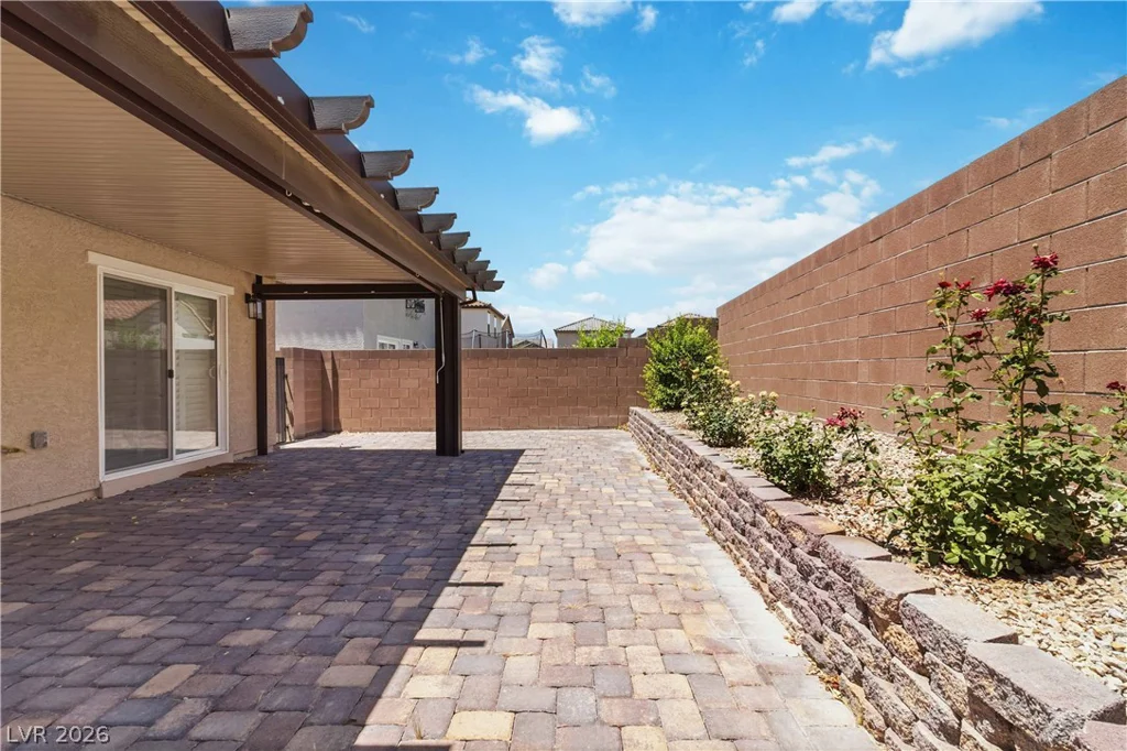 1402 Great Hollow, North Las Vegas, NV 89086